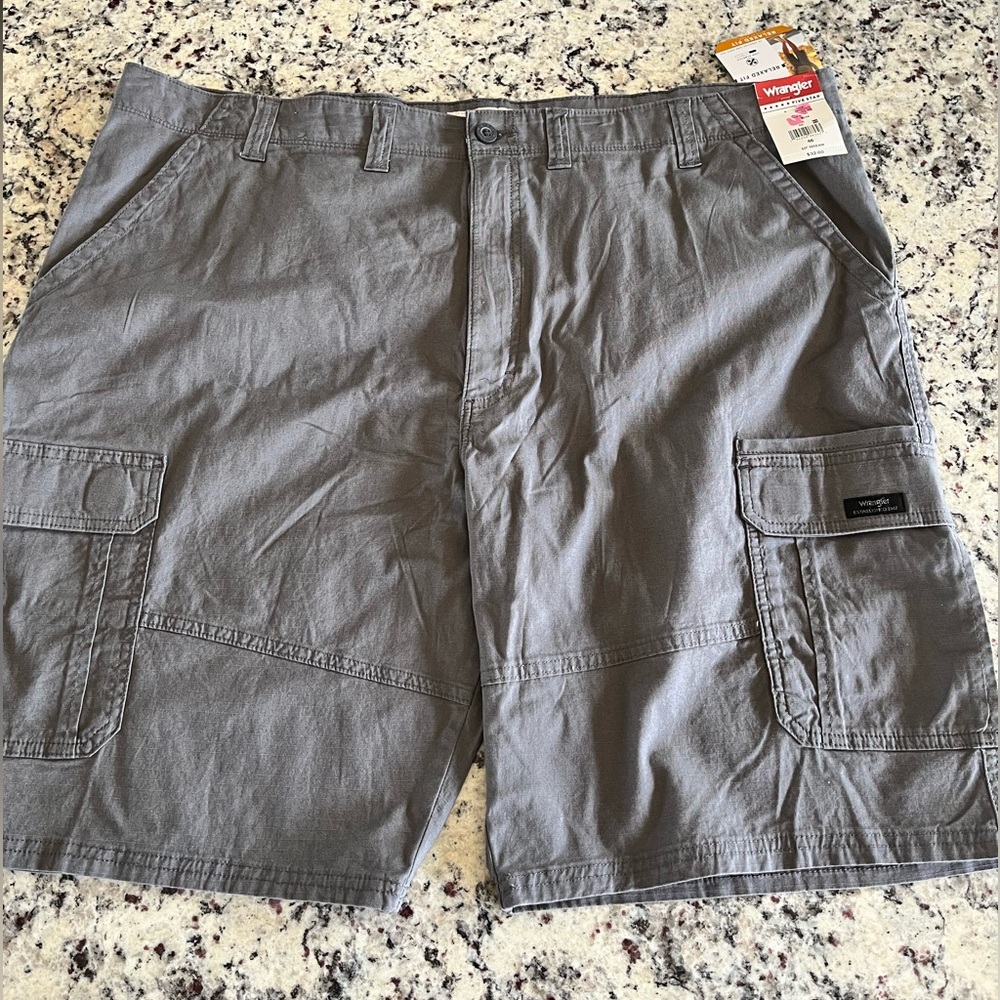 Wrangler Men's Gray Cargo Shorts